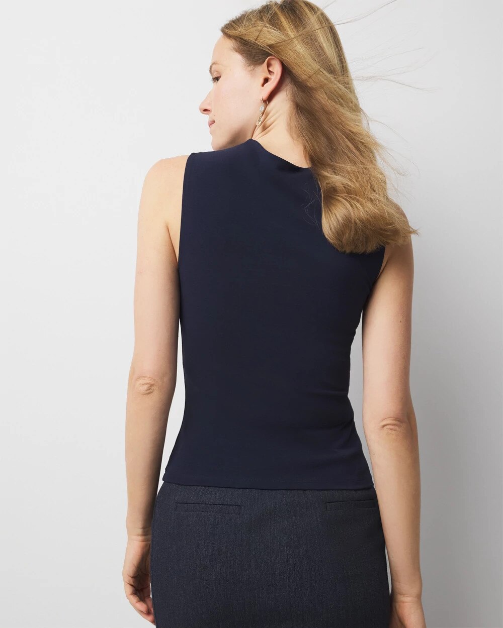 WHBM_WHBMFORME20High20Nk20Shell_570388119_BLU001358_OF_ALT203.jpeg