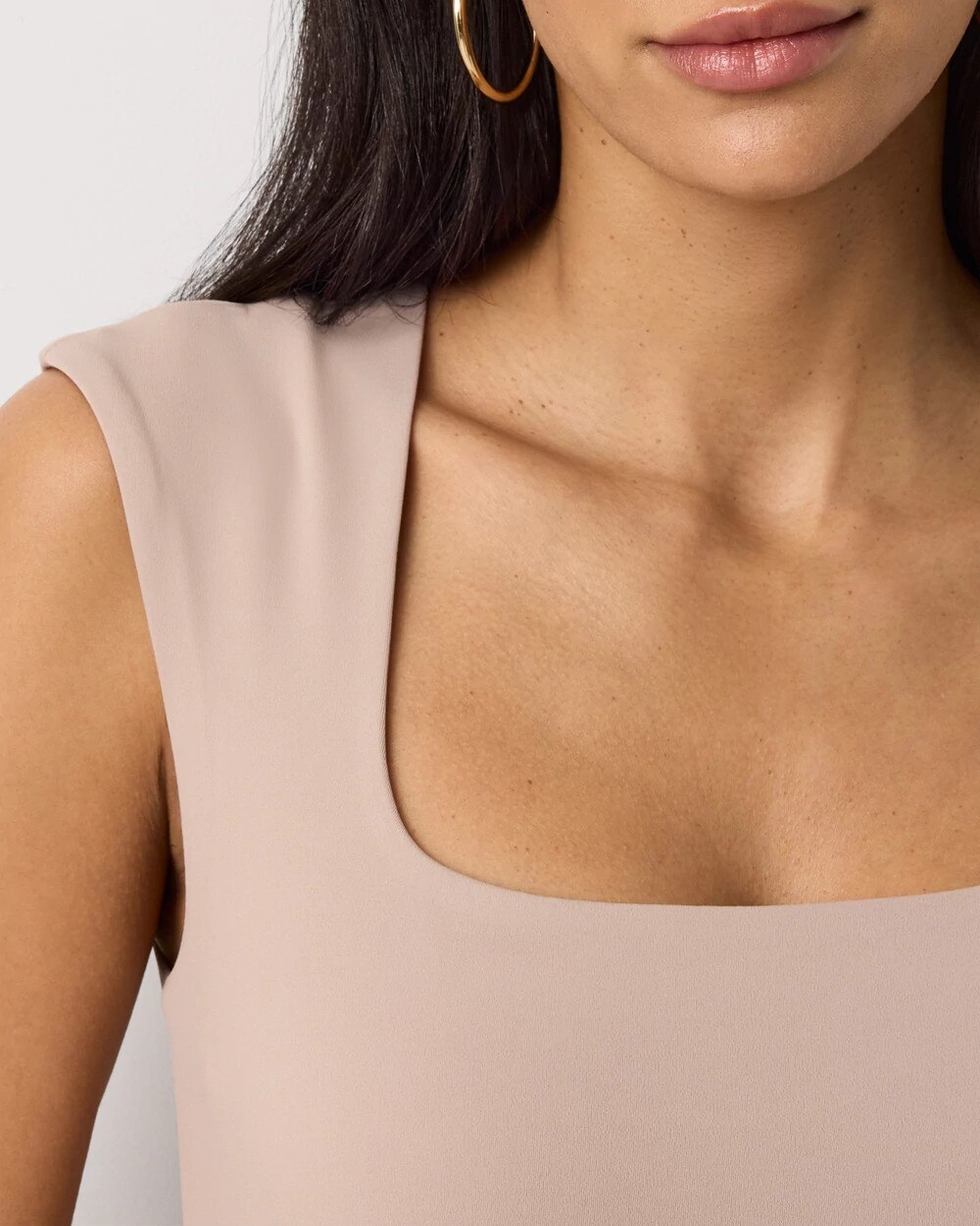 WHBM_WHBMFORME20Hvy20Cap20Slv20Top_570410386_NEU007358_OF_ALT202.jpeg