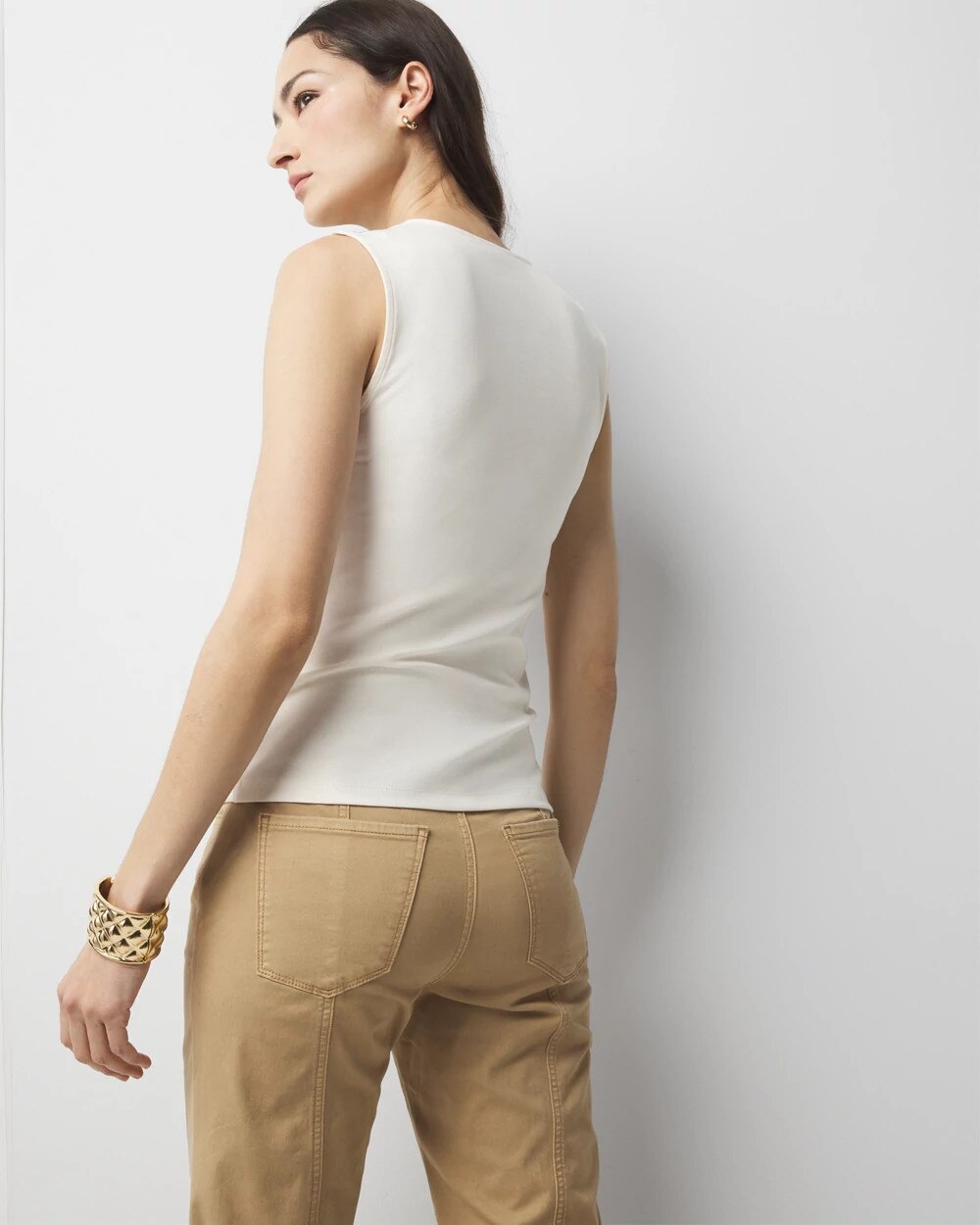 WHBM_WHBMFORME20Scoop20Nk20Shell_570386767_WHT006744_OF_ALT203.jpeg