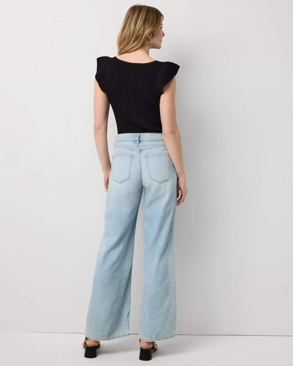 WHBM_Wide20Leg20520Pocket_570405567_BLU006750_OF_ALT201.jpeg